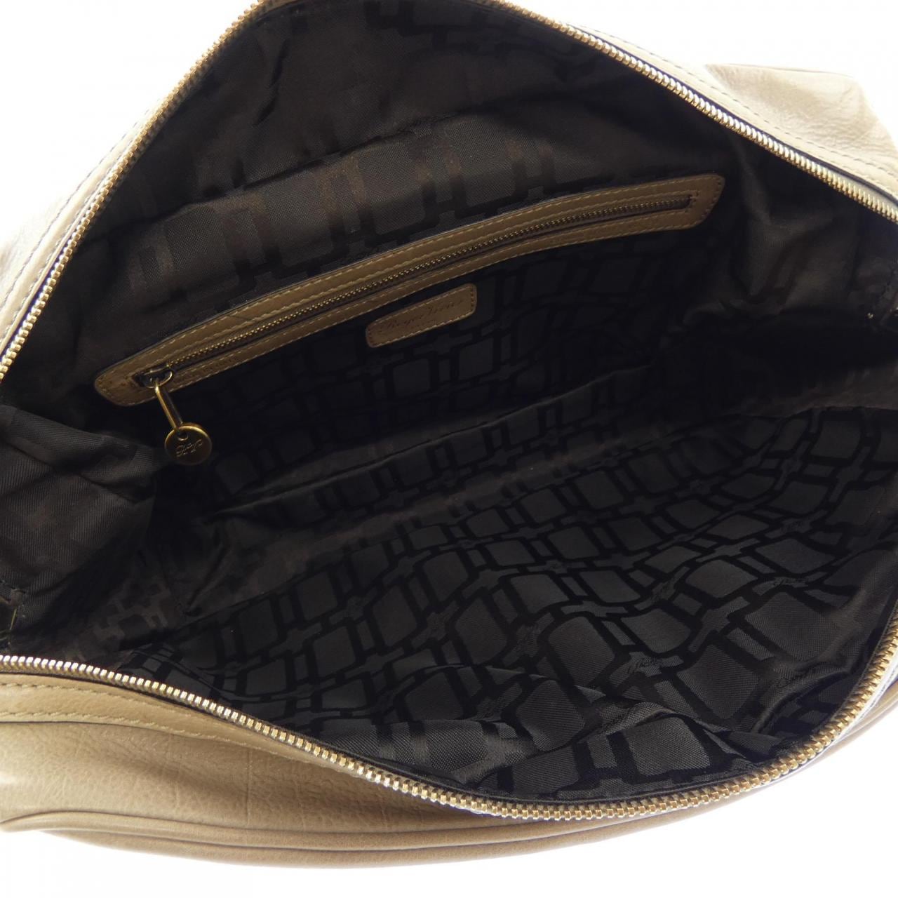 ロジェヴィヴィエ ROGER VIVIER BAG