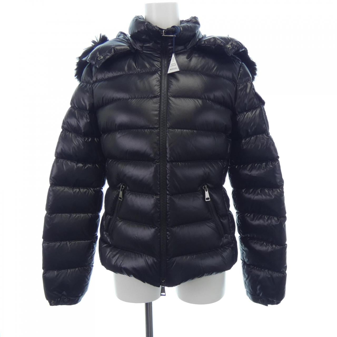 モンクレール MONCLER ダウンジャケット