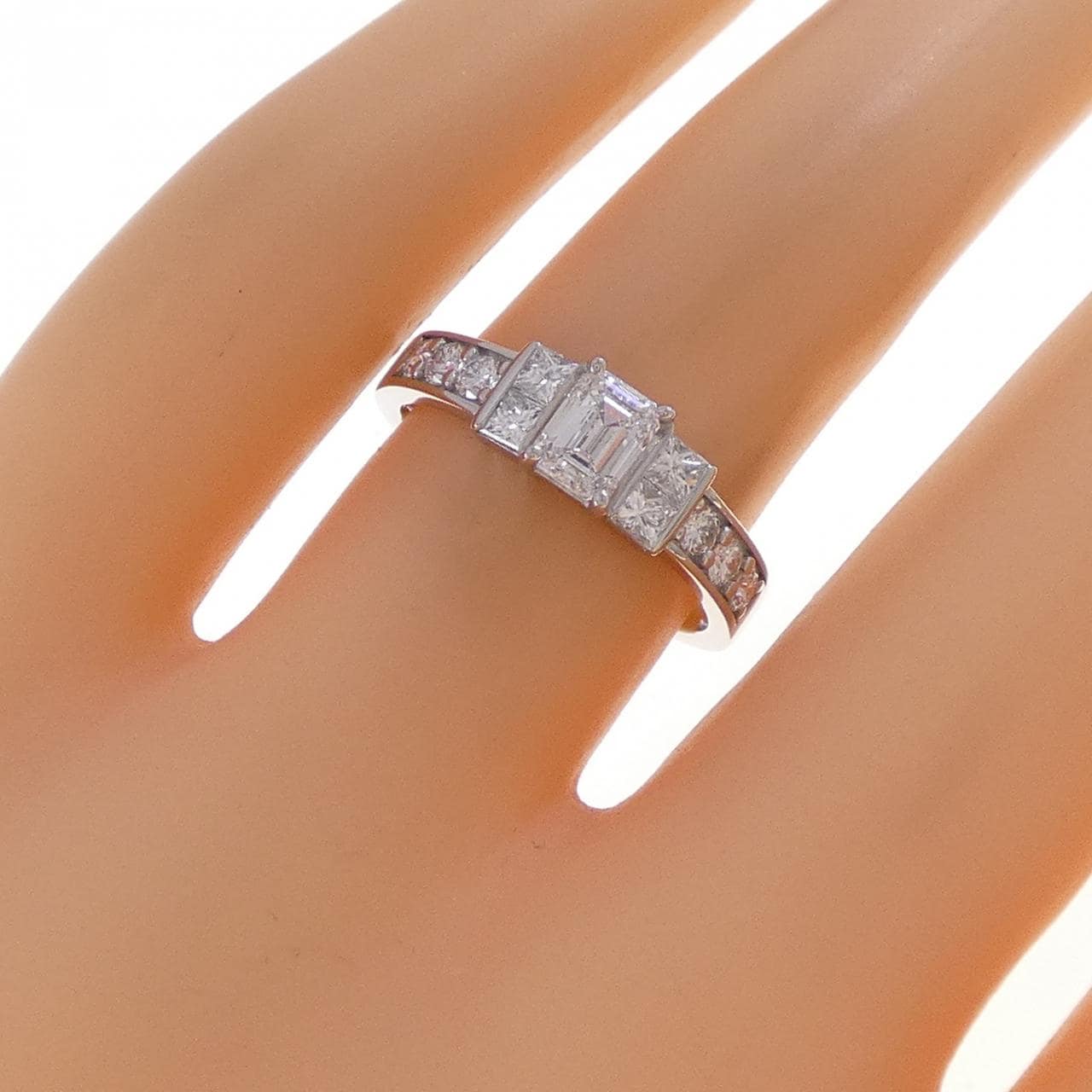 ジーエスティービー ダイヤモンド リング 0.50CT