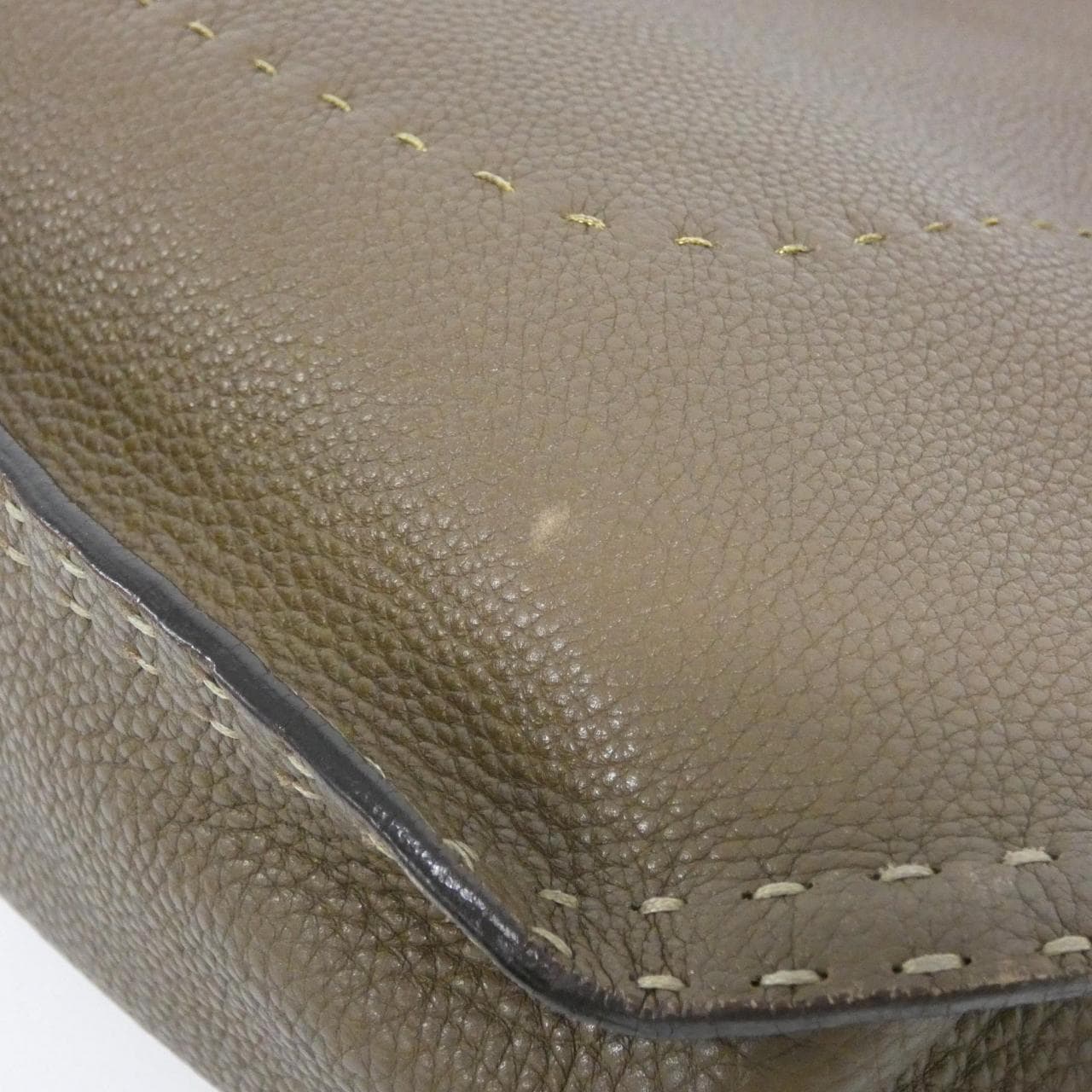 フェンディ SELLERIA 8BR582 YF4 ショルダーバッグ