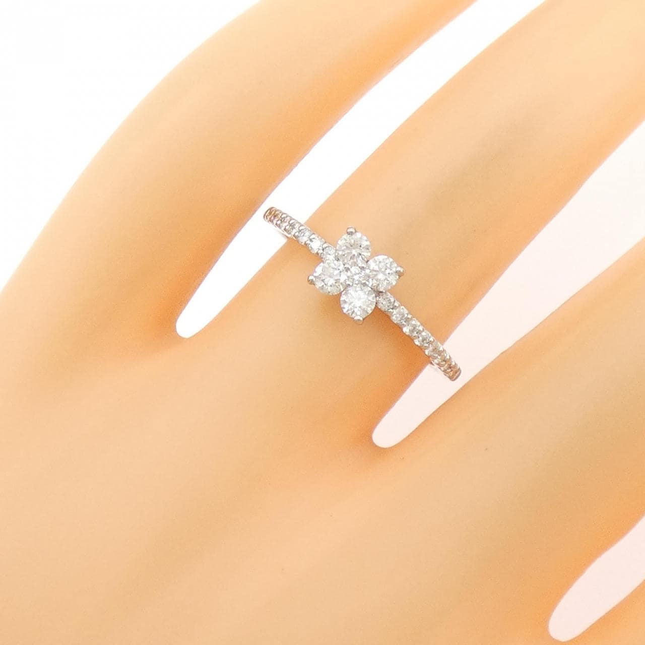 PT900 フラワー ダイヤモンド リング 0.35CT