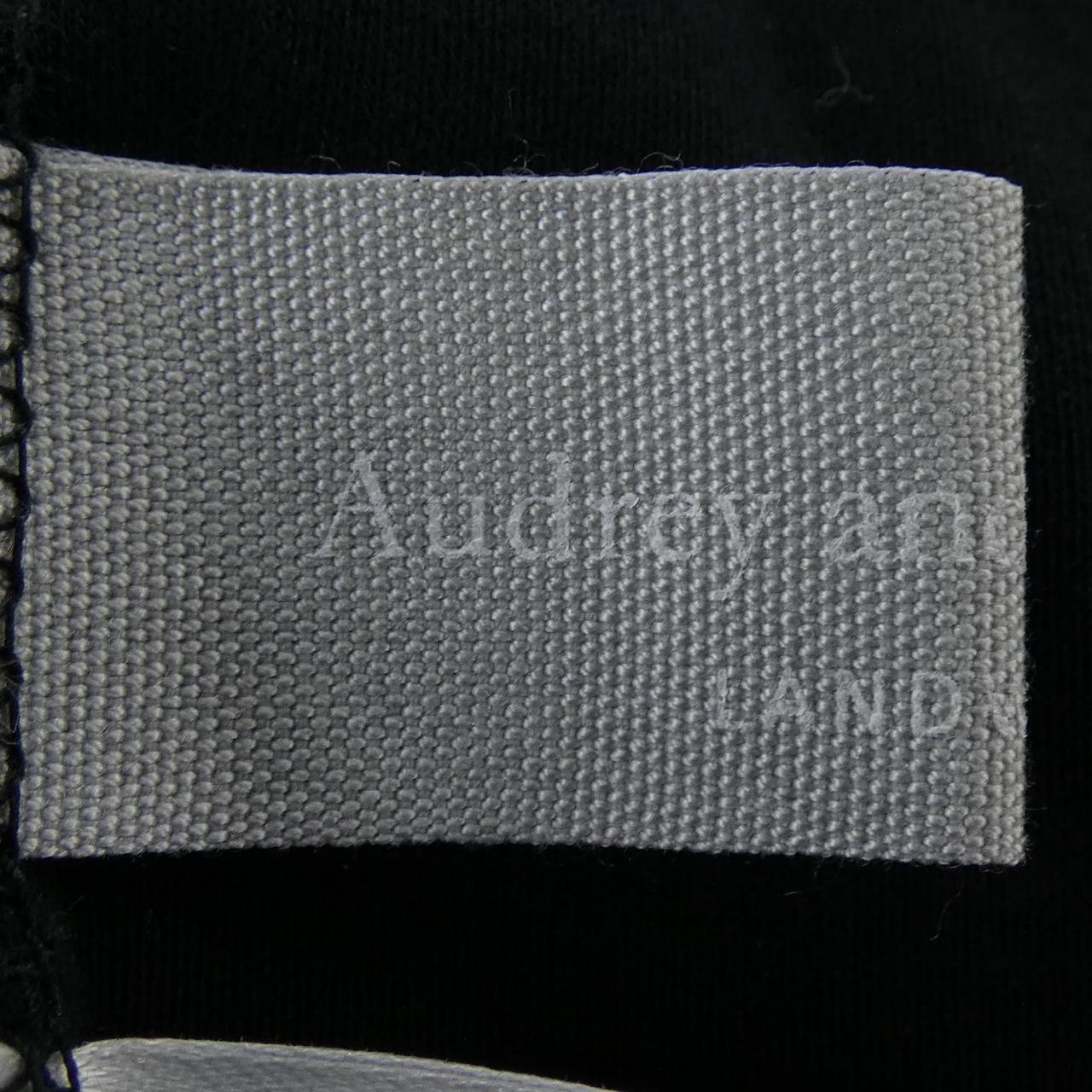 オードリーアンドジョンワッド AUDREY and JOHN WAD トップス