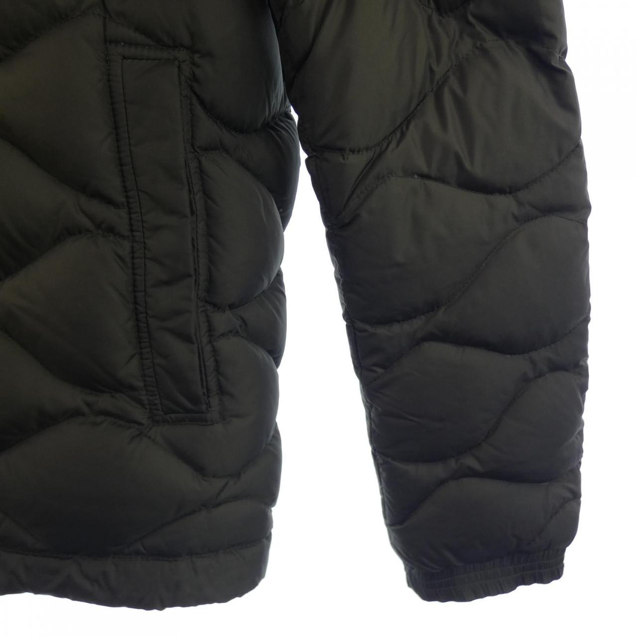 モンクレール MONCLER ダウンジャケット