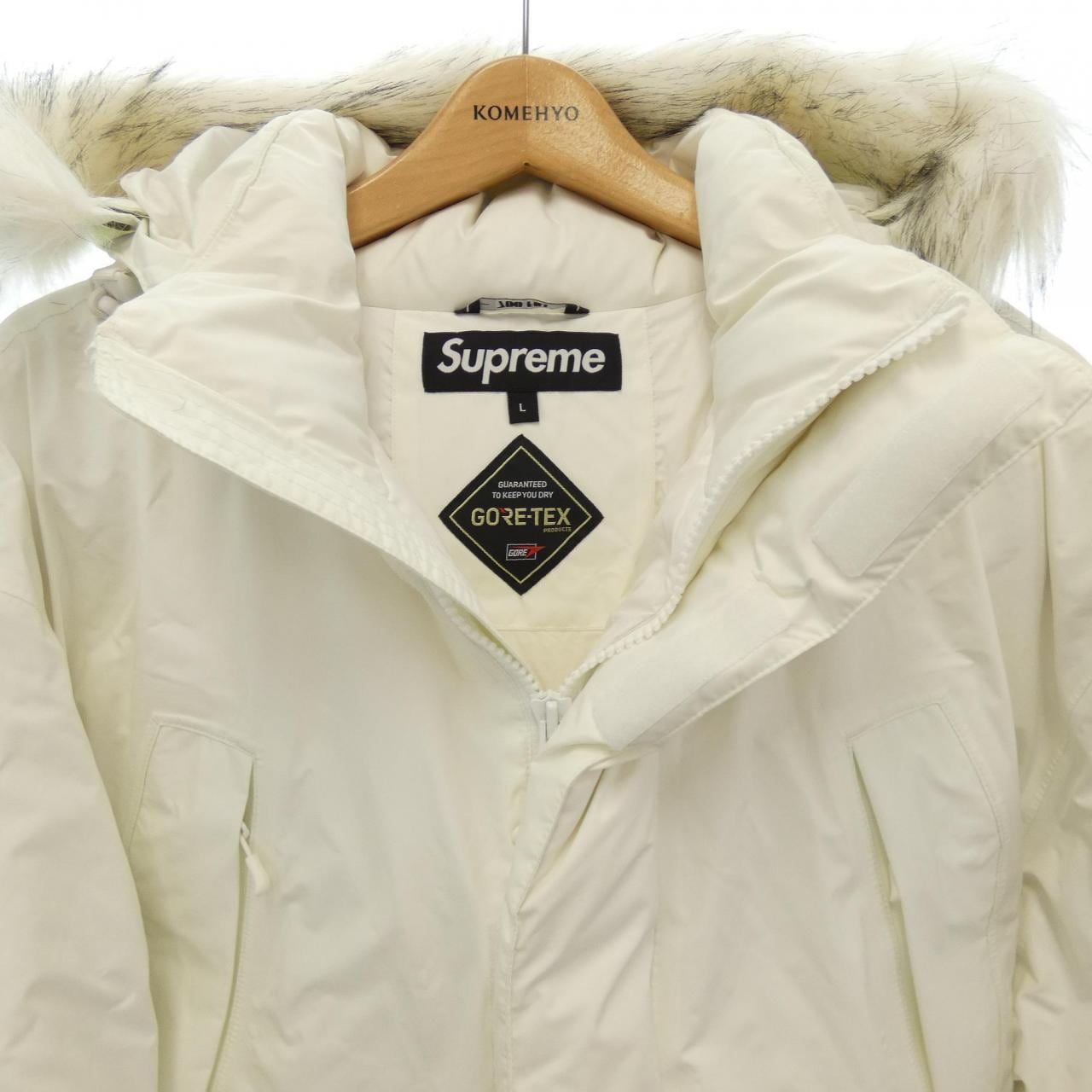 SUPREME SUPREME DOWN COAT