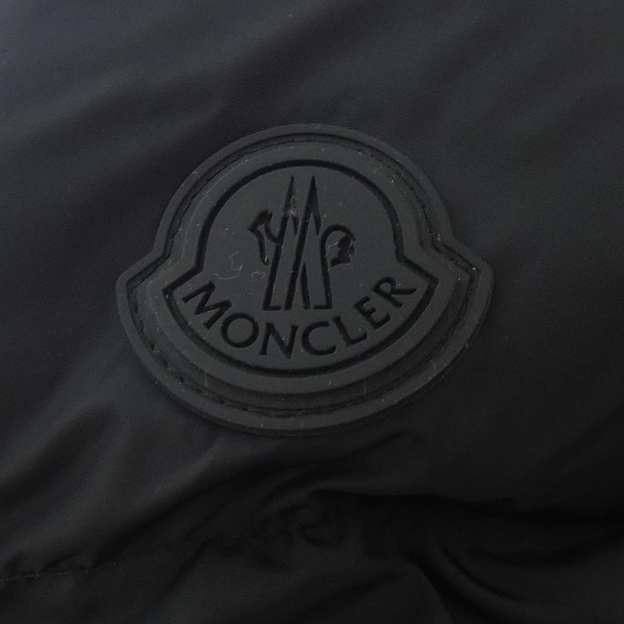 モンクレール MONCLER ダウンジャケット