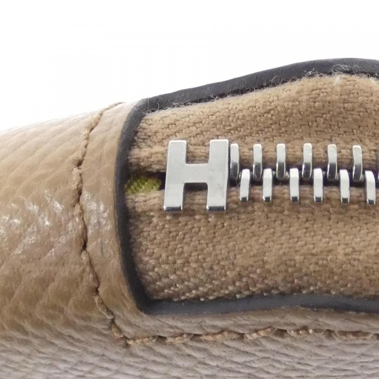 エルメス LUCKY DAISY シルク イン コンパクト 083791CK 財布