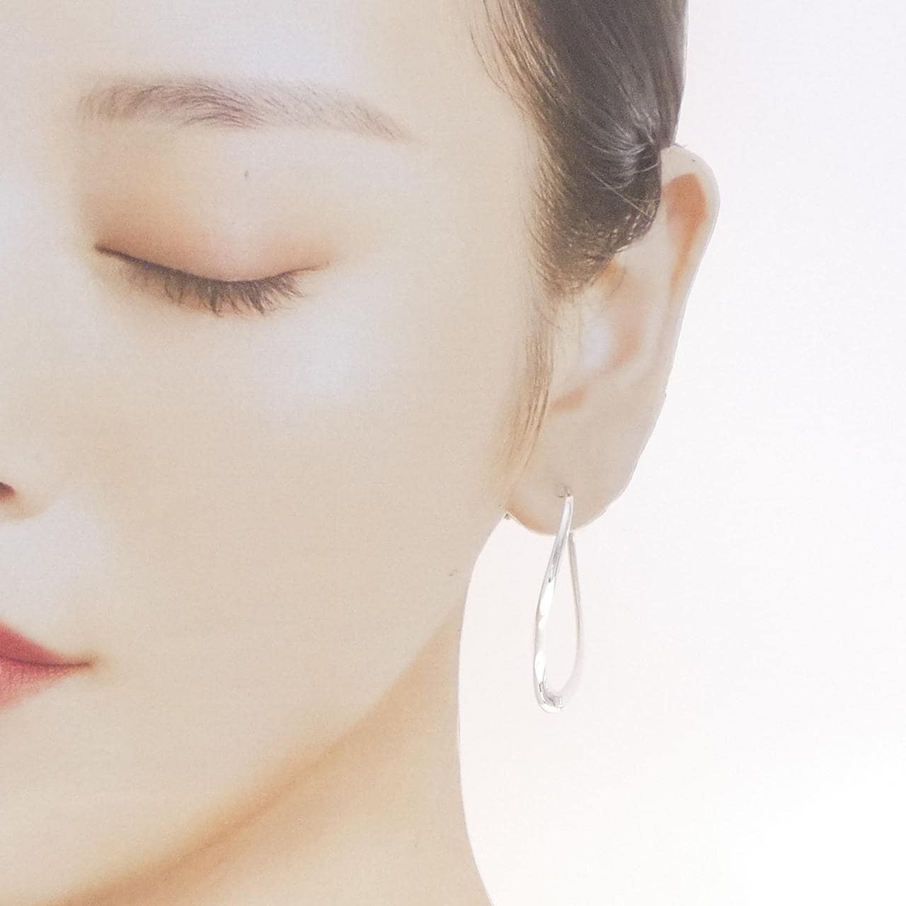 ティファニー オープン ハート フープ ピアス