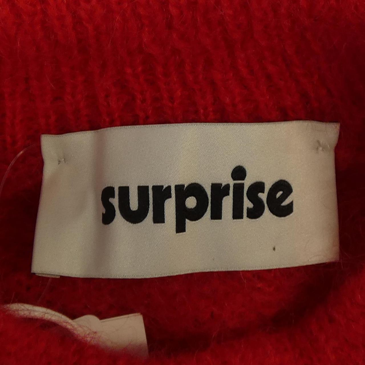 SURPRISE ニット