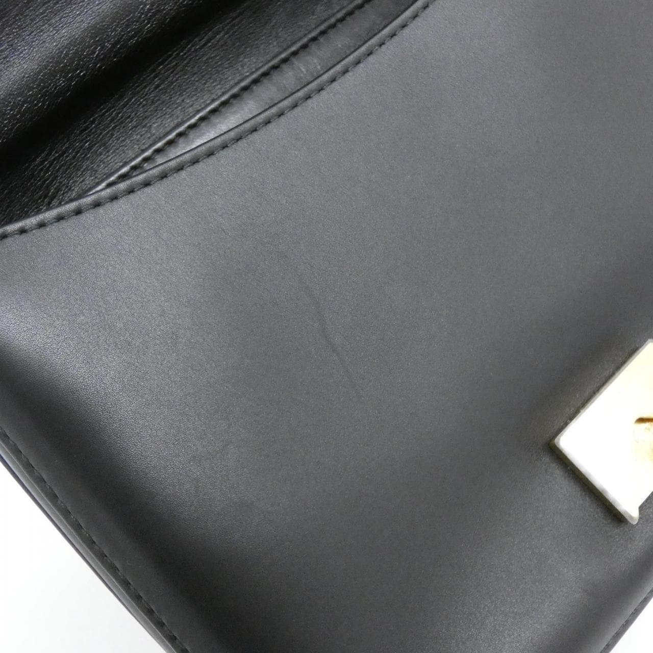 ボッテガヴェネタ 667399 V12J0 ショルダーバッグ