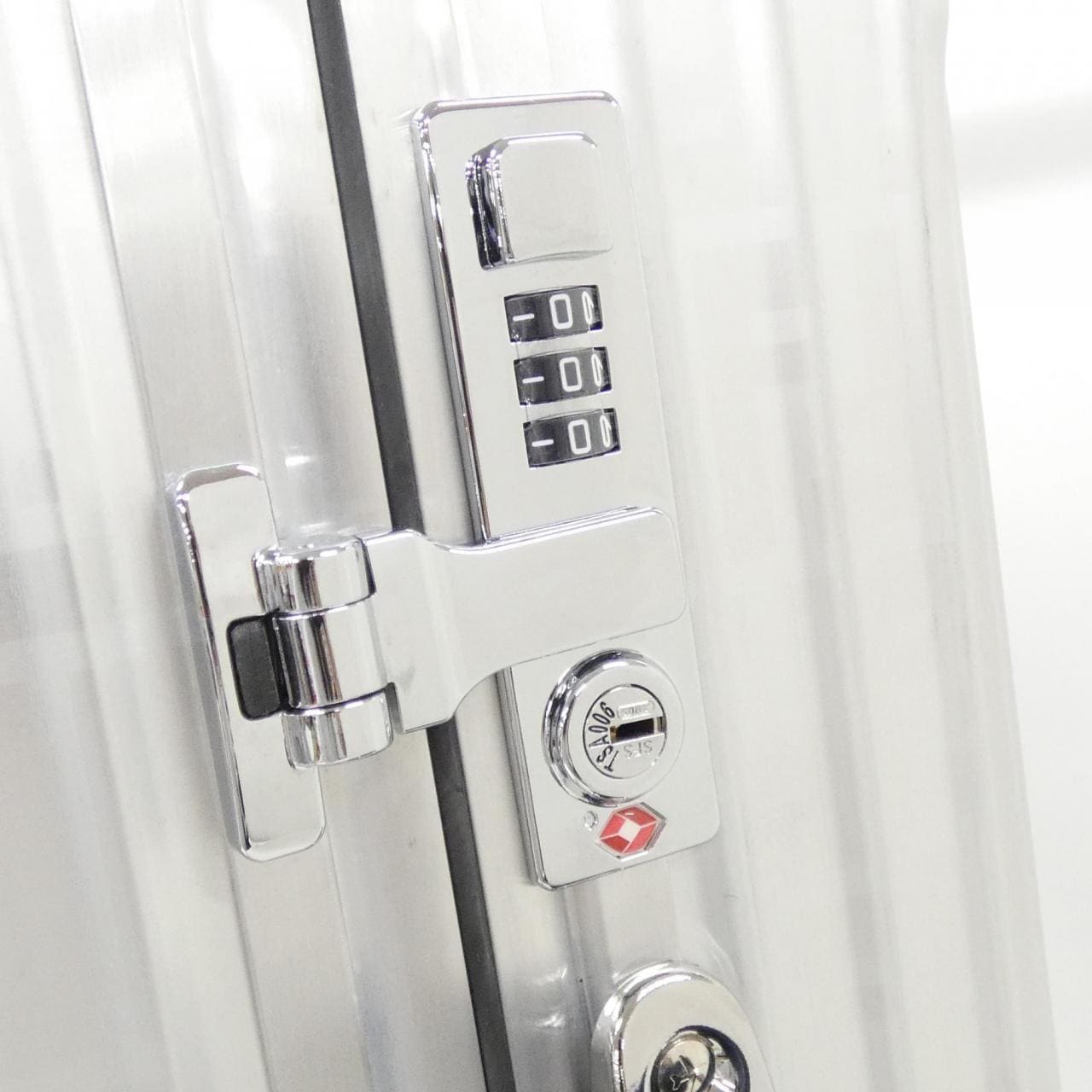 フェンディ 33L 7VV133 A5F6 キャリーバッグ