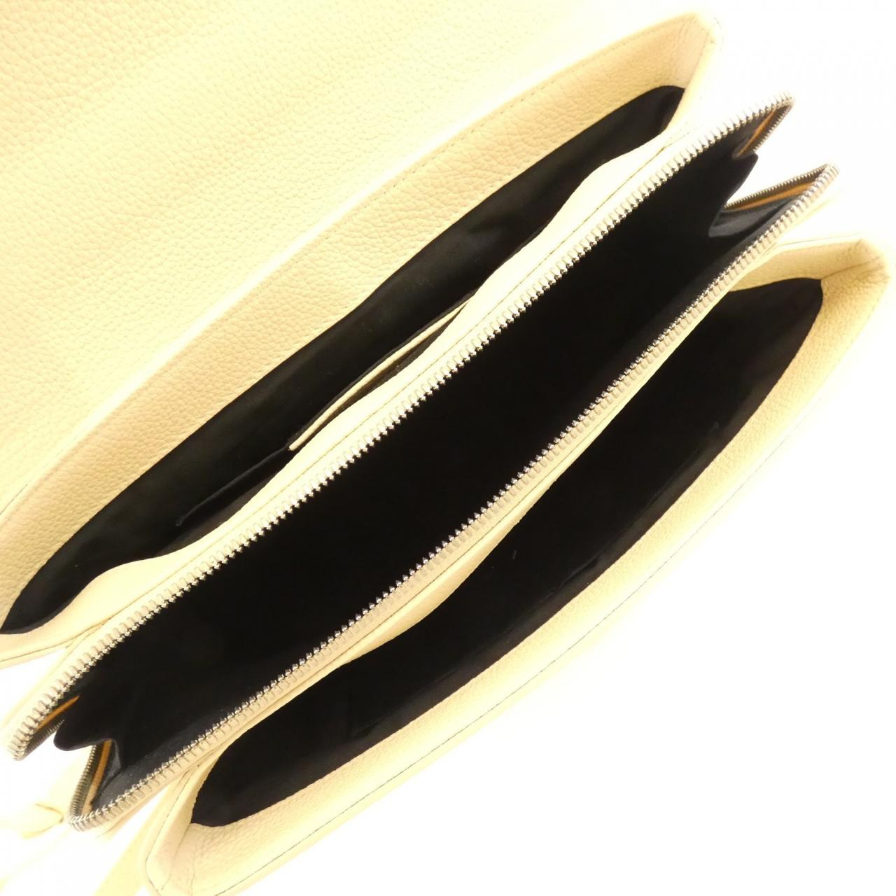 バレンシアガ 391568 CNX04 バッグ