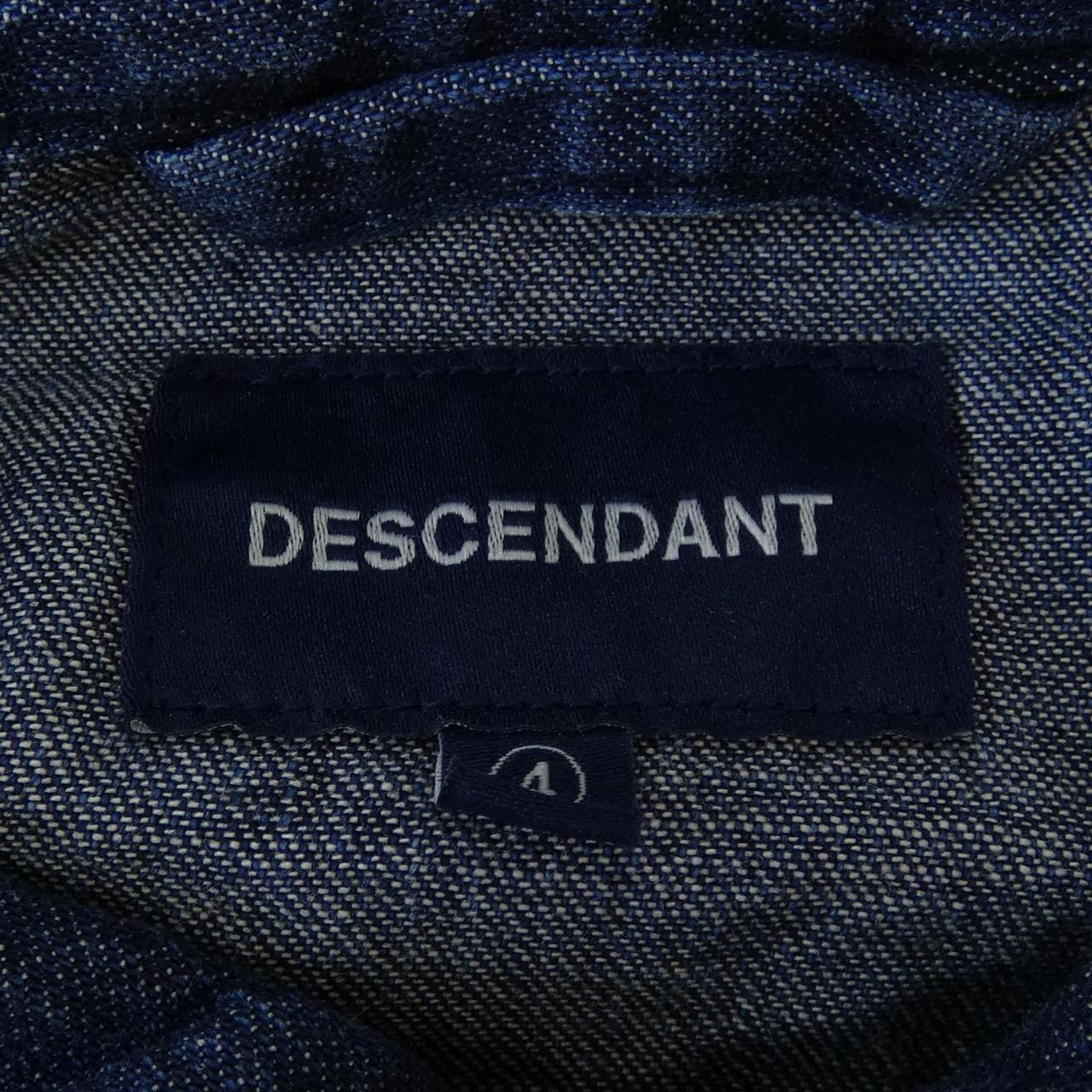 Descendant tops
