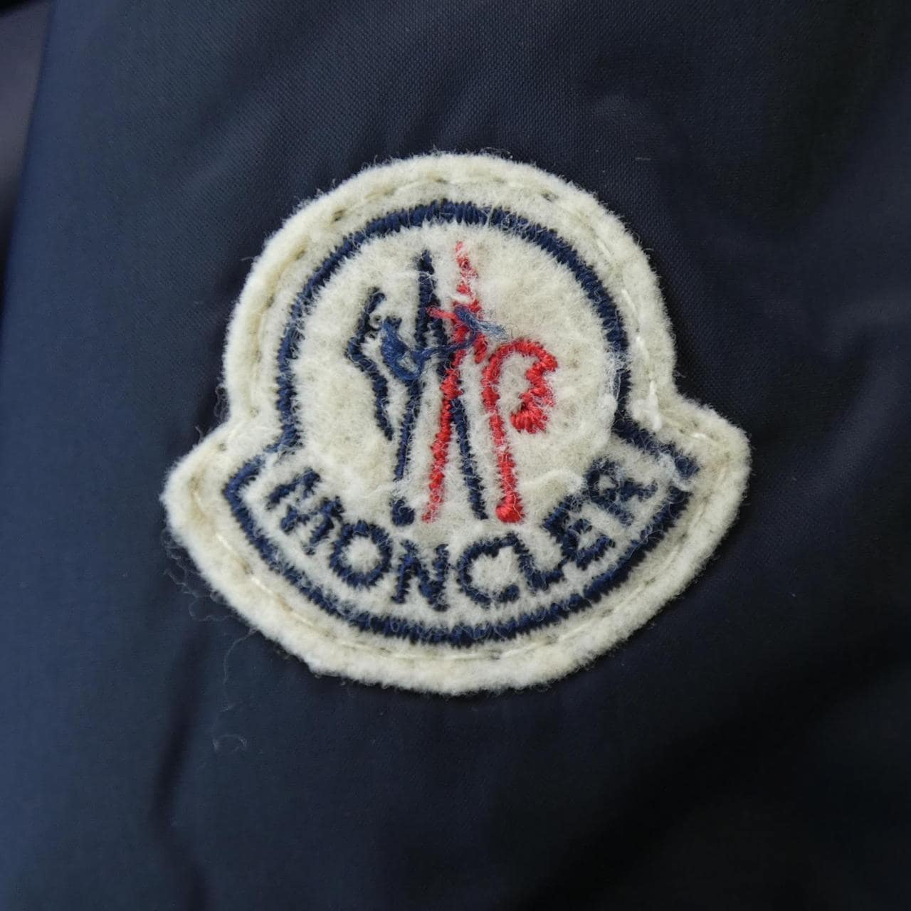 モンクレール MONCLER ダウンジャケット