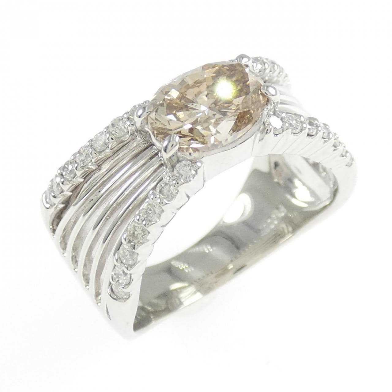 PT900鑽石戒指，1.44克拉