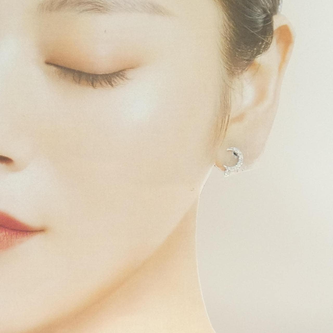 K18WG/750WG鑽石耳環