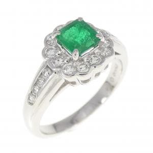 emerald ring