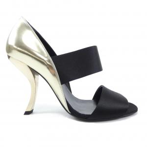 ロジェヴィヴィエ ROGER VIVIER シューズ