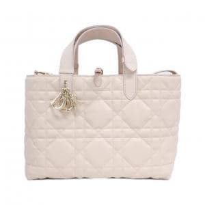 【未使用品】クリスチャンディオール ディオール トゥジュール ミディアム M2821OSNW バッグ