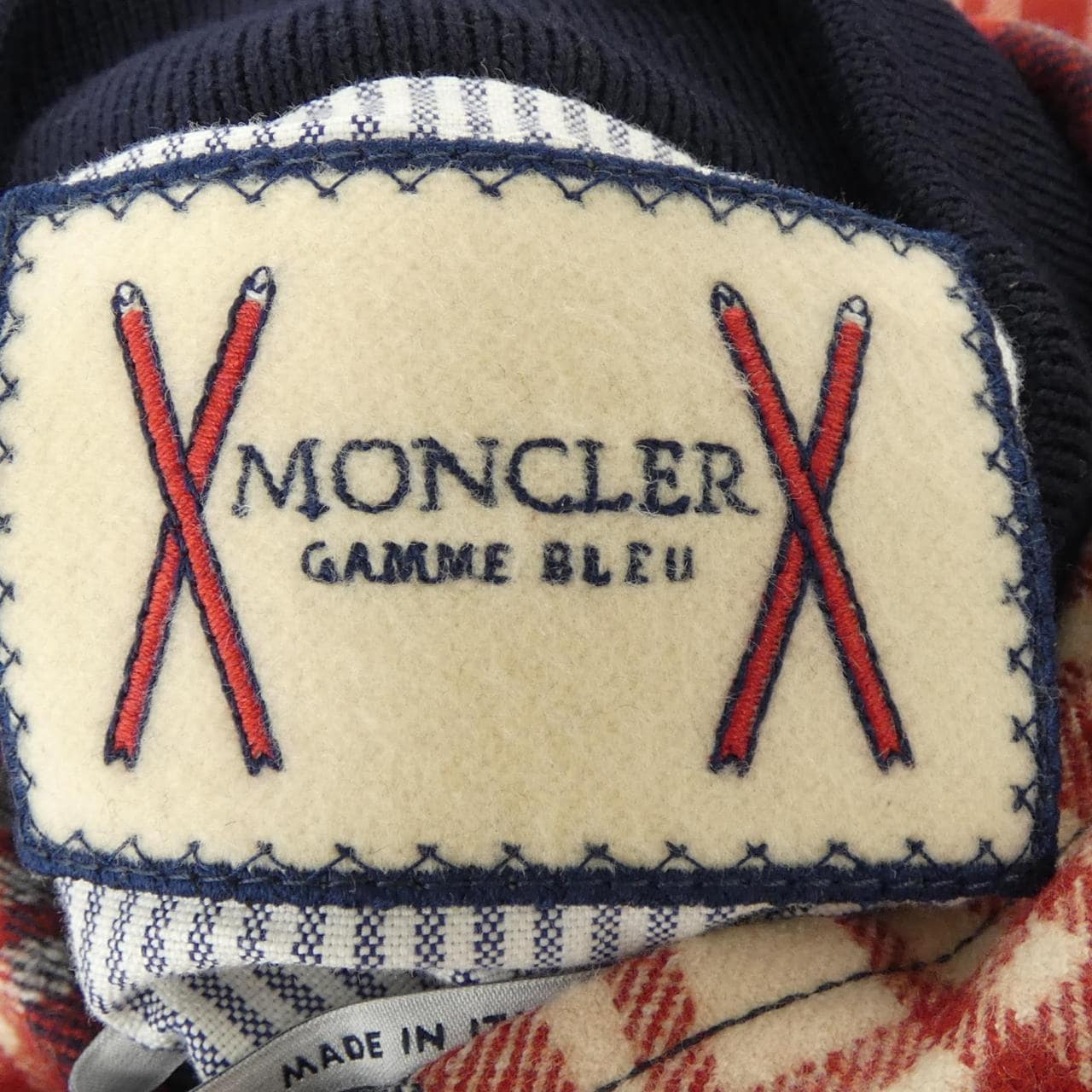 モンクレールガムブルー MONCLER GAMMEBLEU 23914334201 ダウンベスト