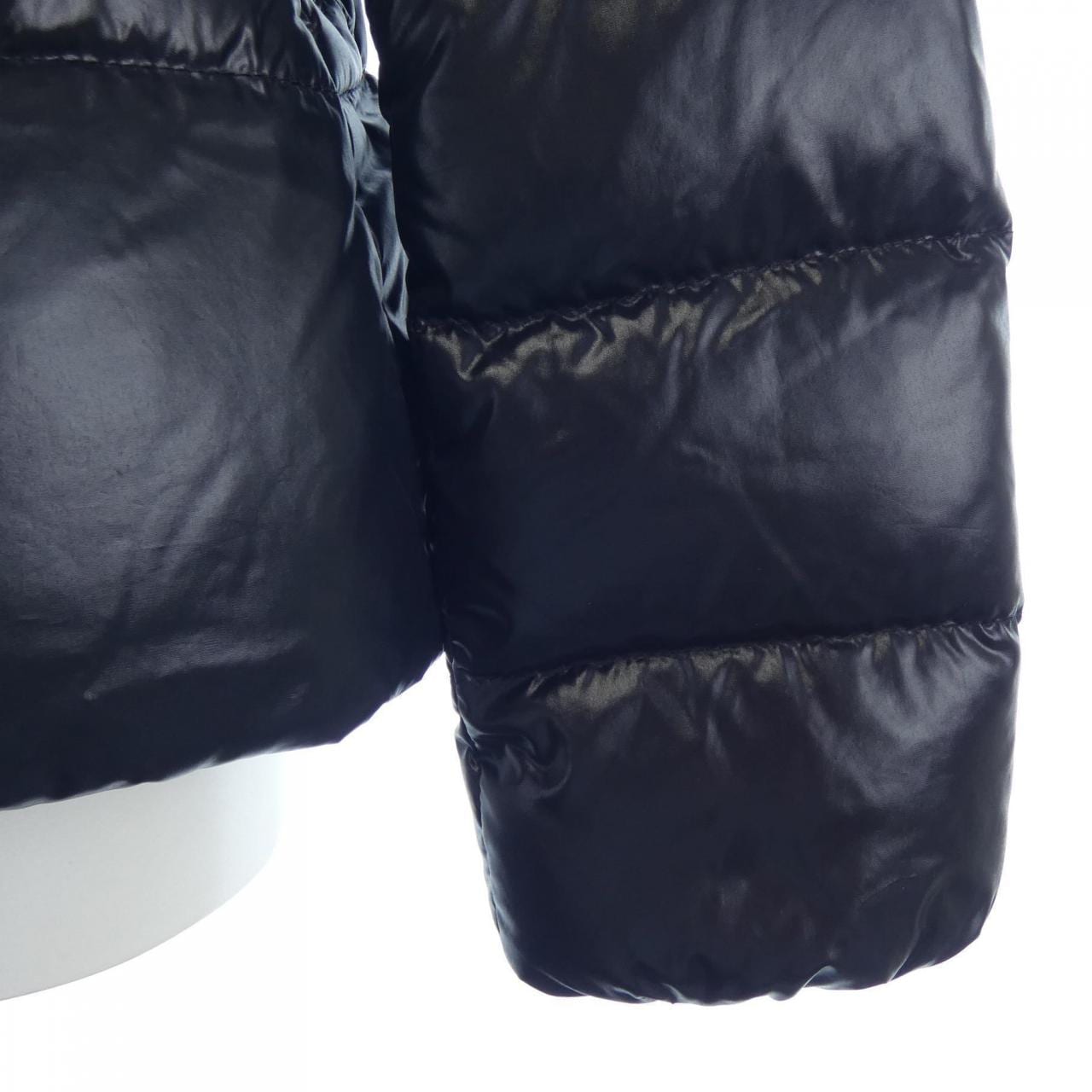 モンクレール MONCLER ダウンジャケット