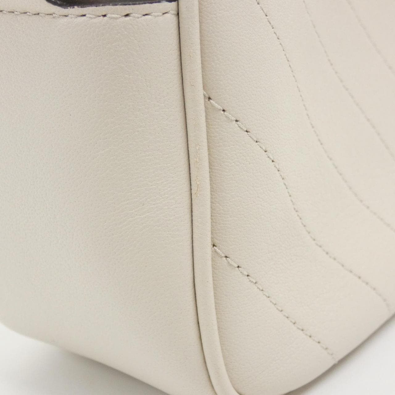 グッチ GUCCI BLONDIE 742360 1IVOG ショルダーバッグ
