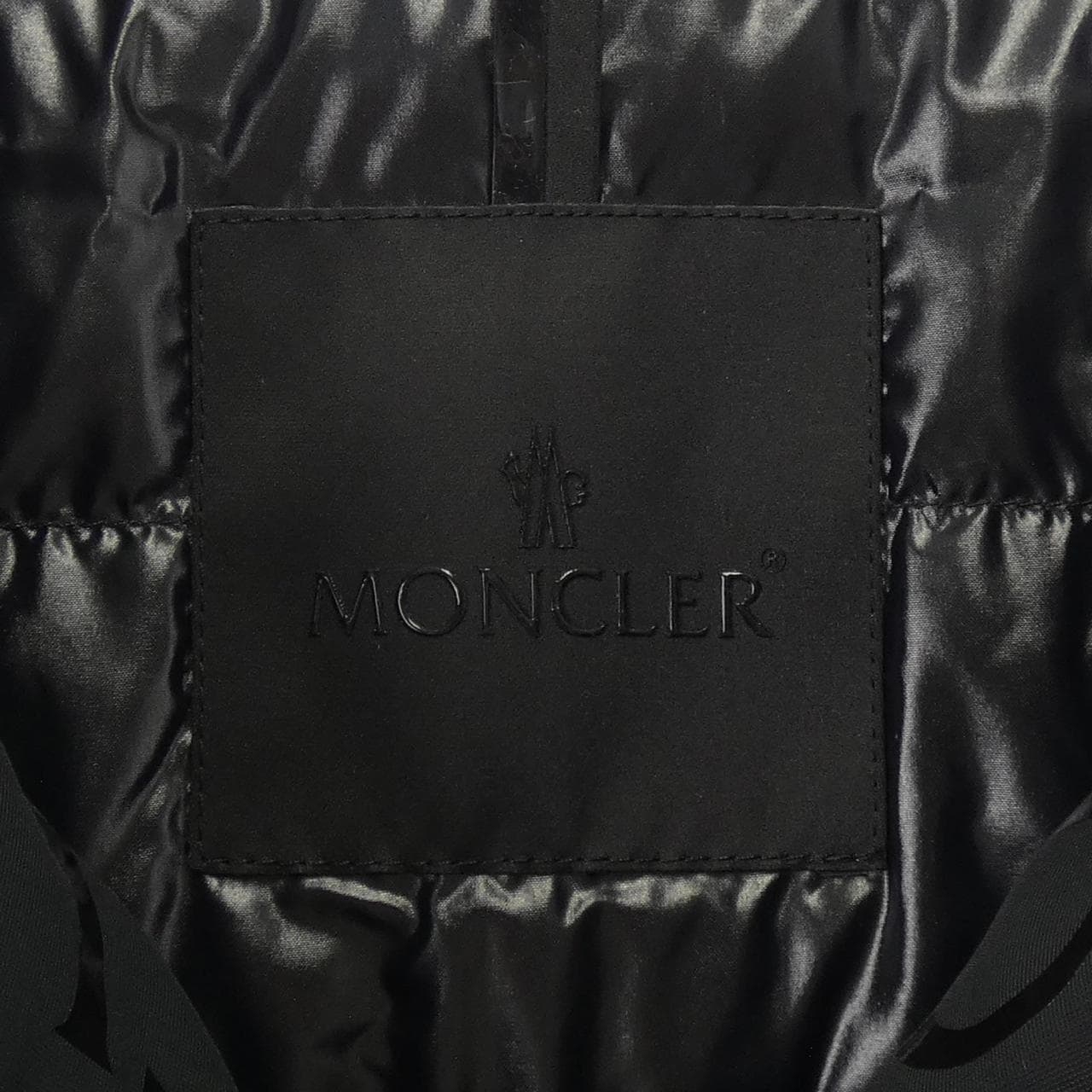 モンクレール MONCLER ダウンジャケット