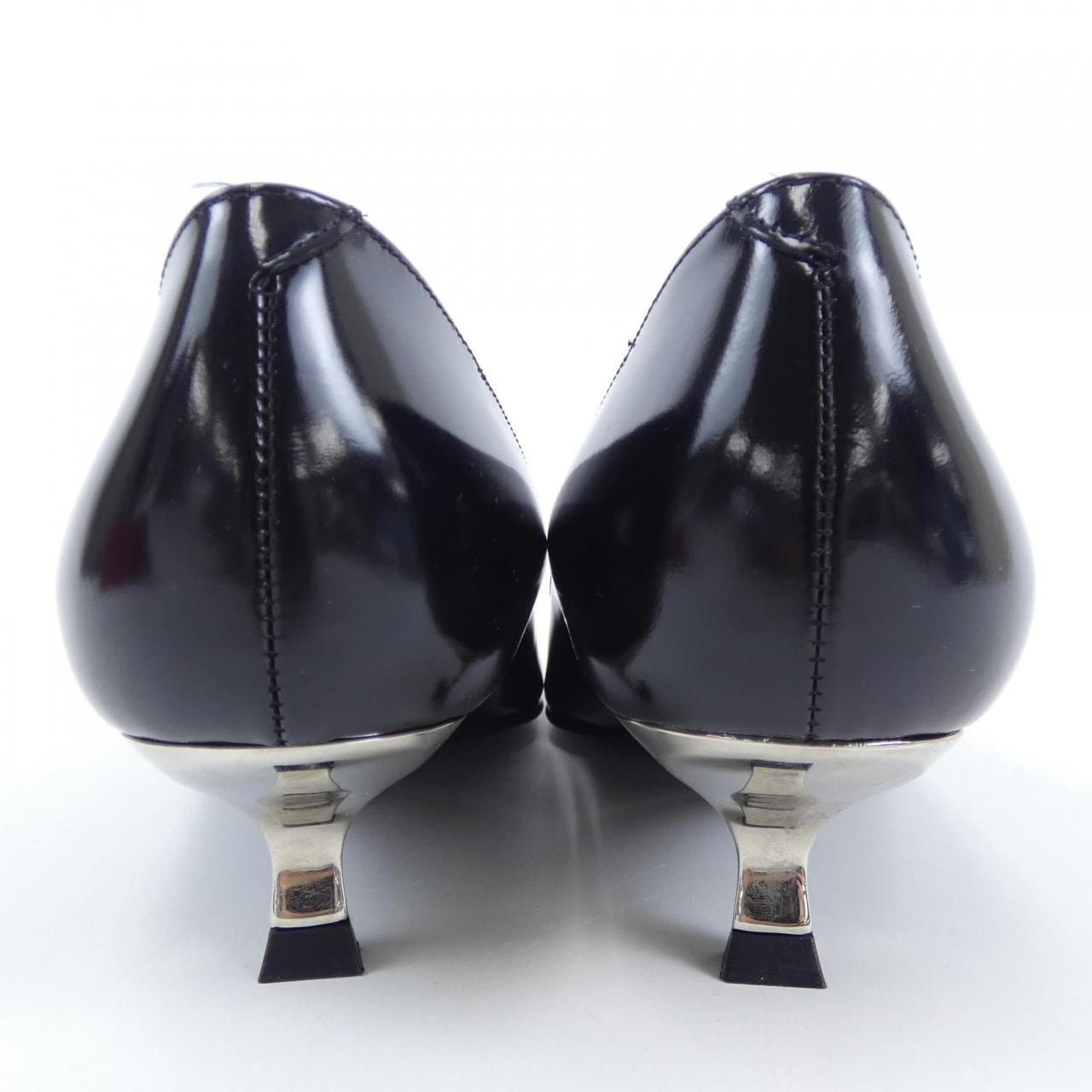 ロジェヴィヴィエ ROGER VIVIER パンプス