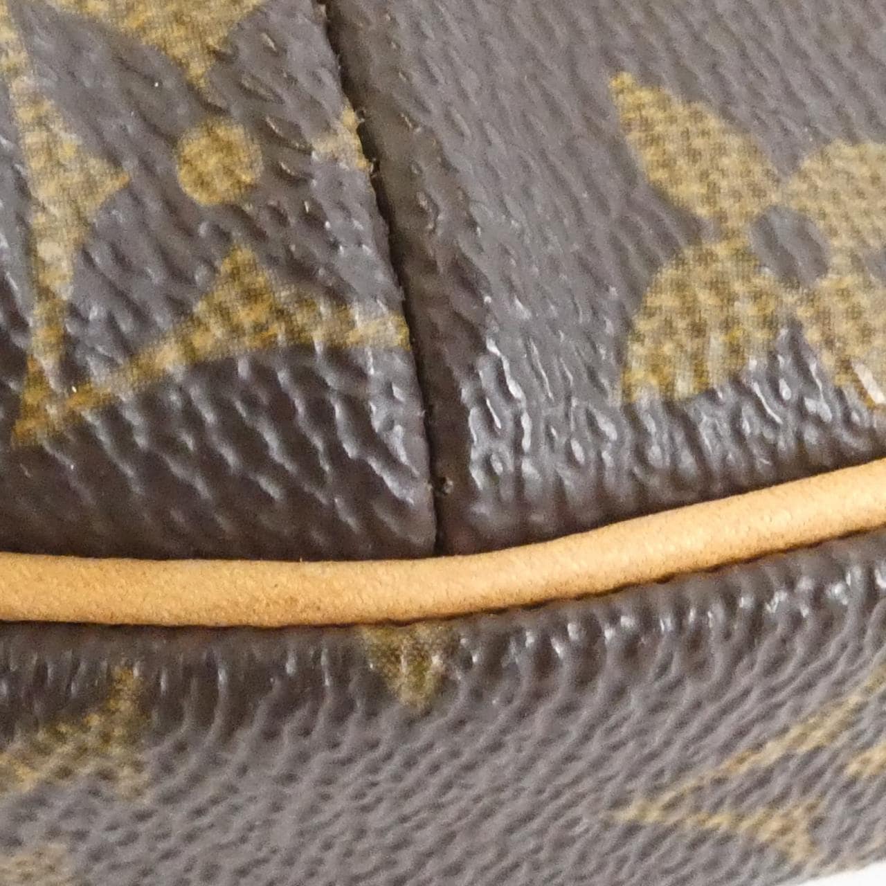 ルイヴィトン モノグラム クロワッサン MM M51512 ショルダーバッグ