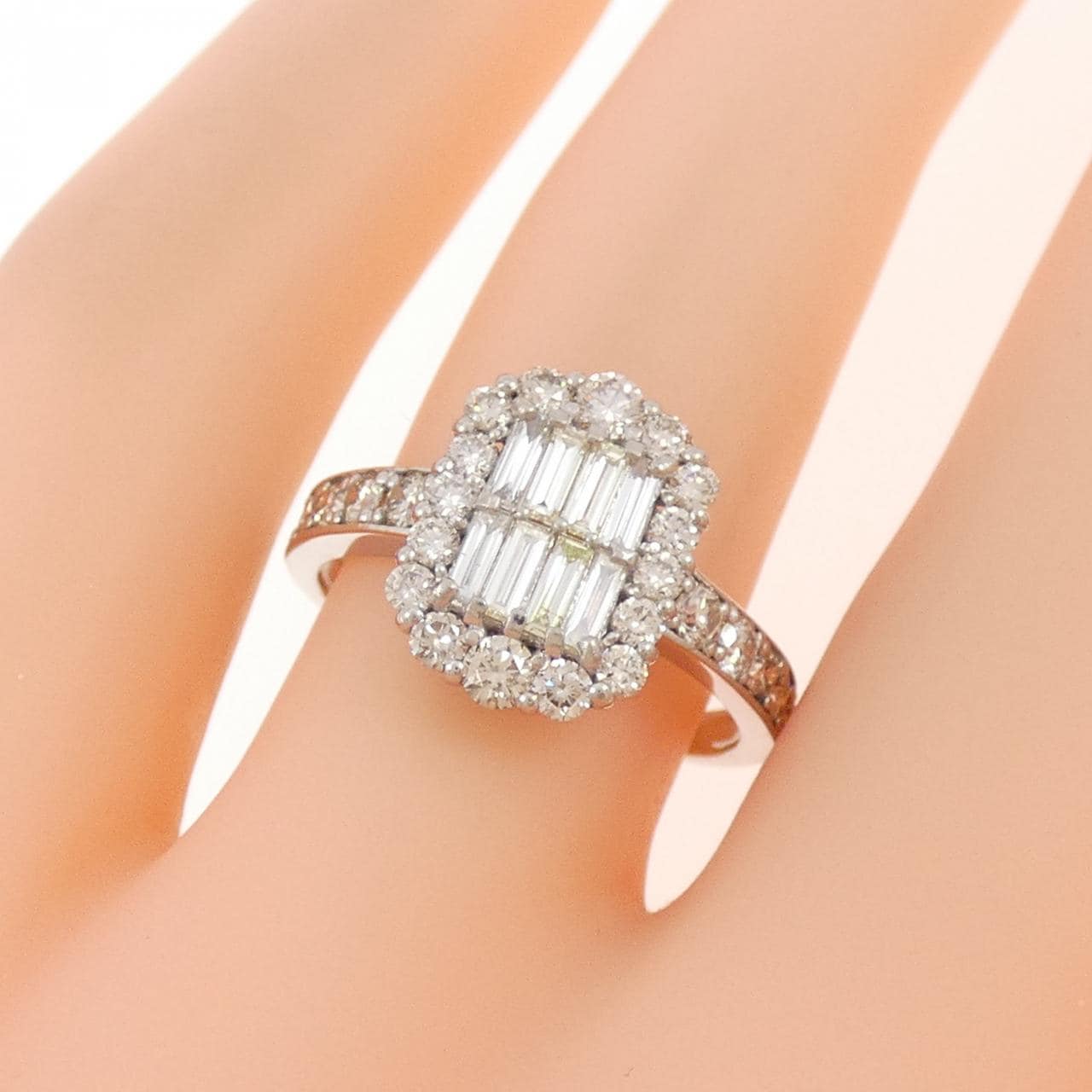 PT900 ダイヤモンド リング 1.00CT