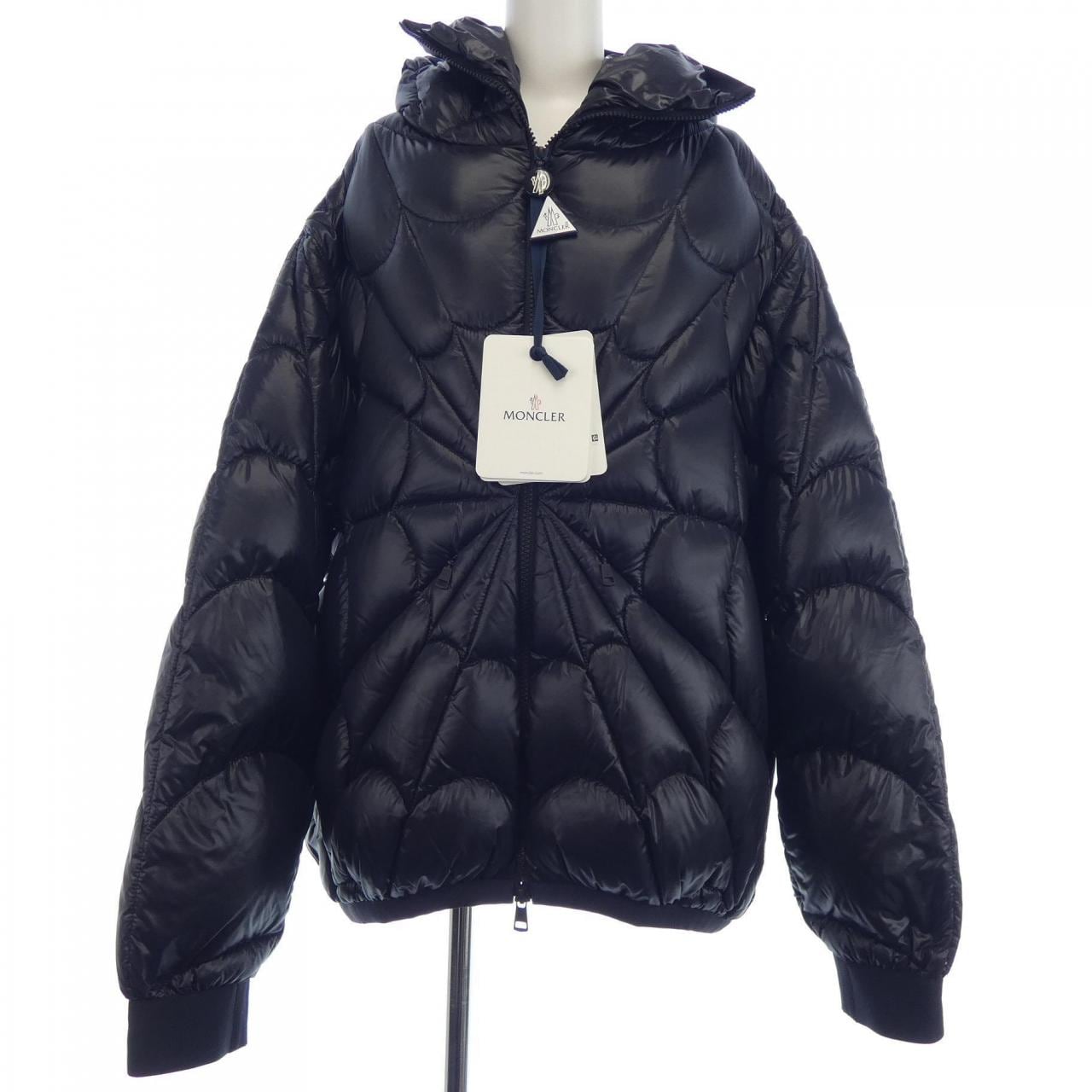 モンクレール MONCLER ダウンジャケット