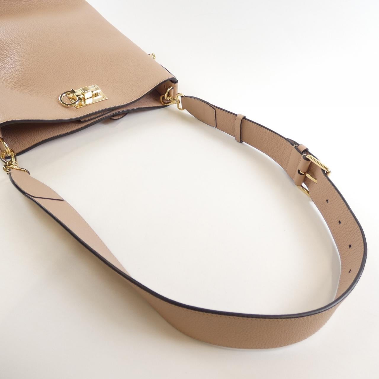 SALVATORE FERRAGAMO 21 2892 肩背包