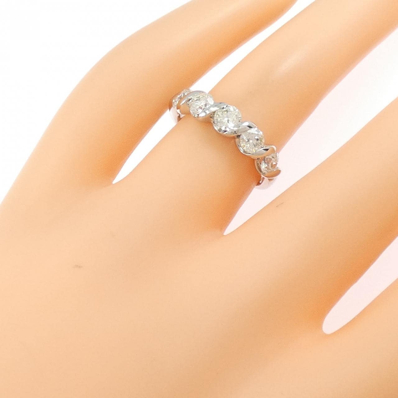 PT900 ダイヤモンド リング 1.00CT