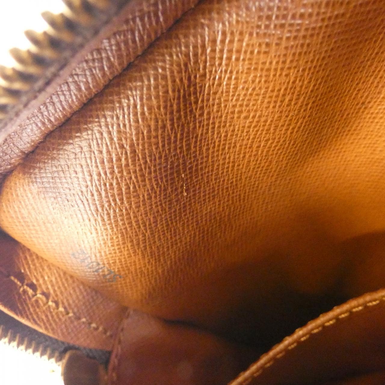 LOUIS VUITTON Monogram Danube M45266 单肩包