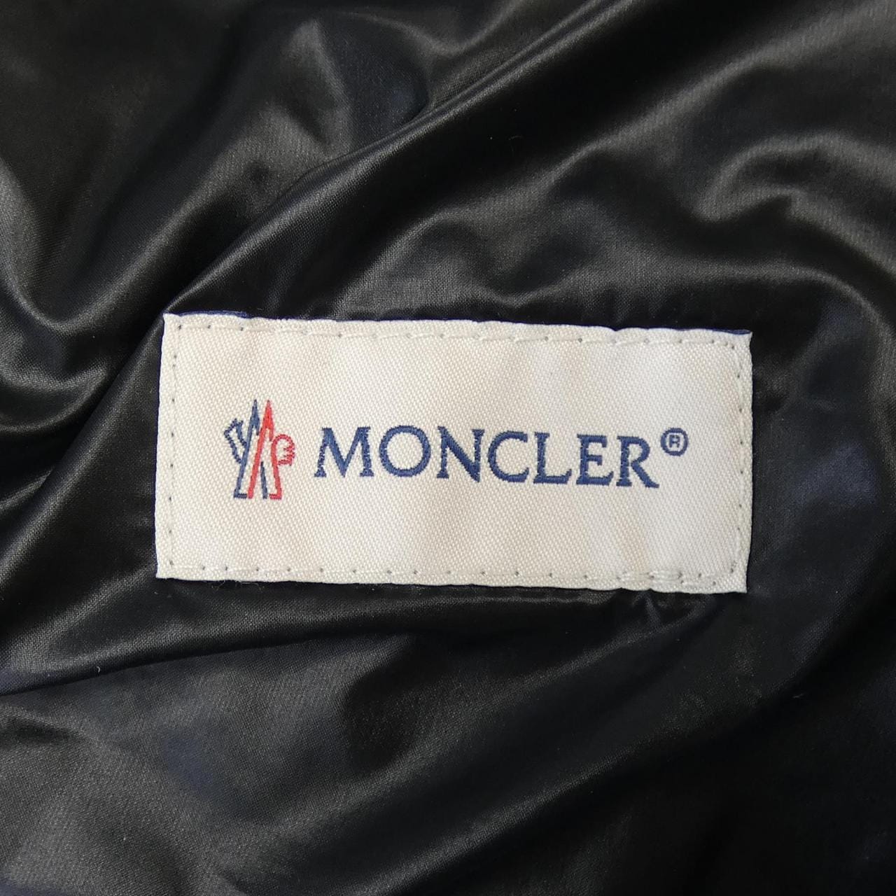 【新品】モンクレール MONCLER K20932F00013 ダウンジャケット