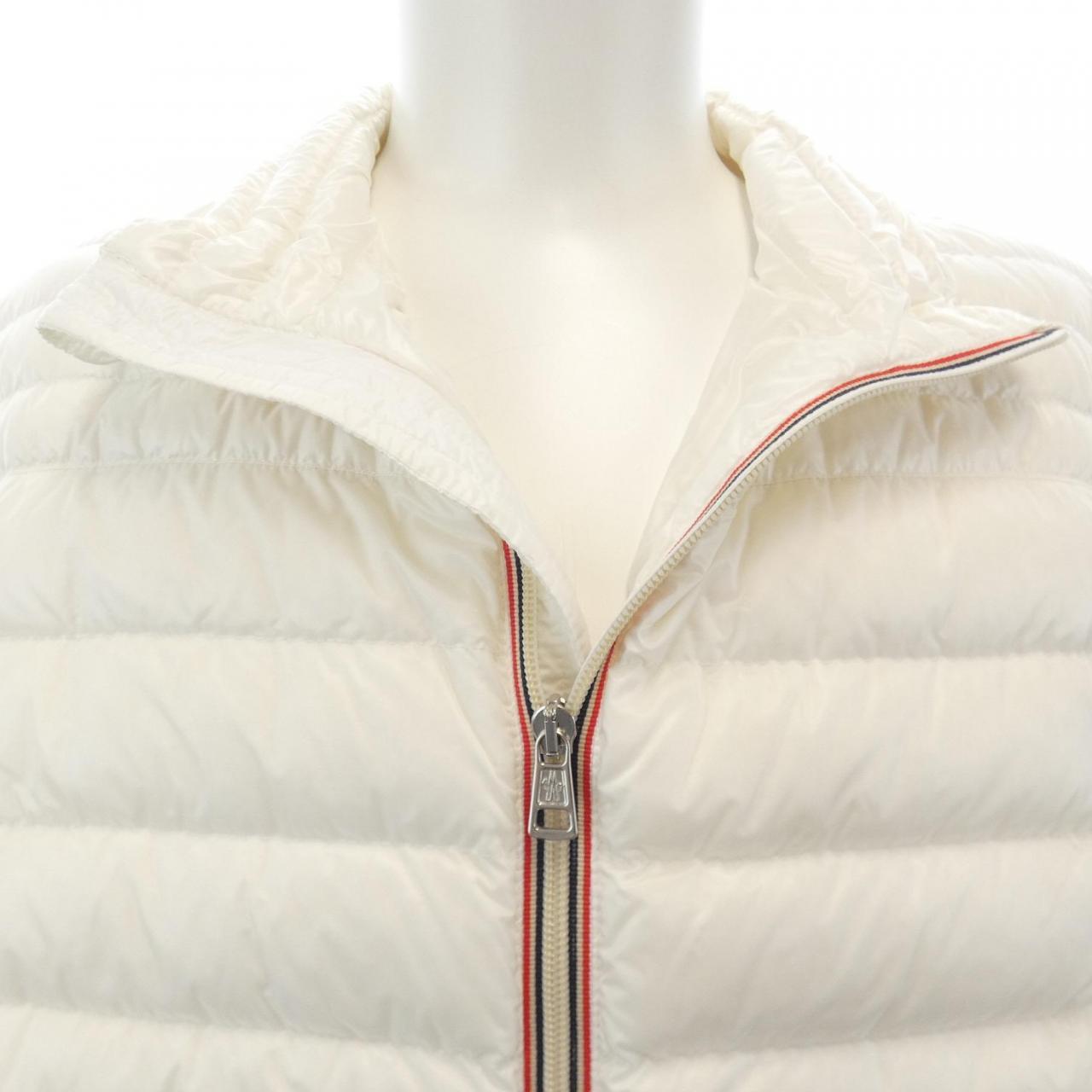 モンクレール MONCLER ダウンジャケット