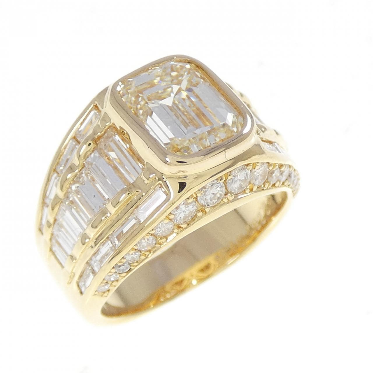 K18YG ダイヤモンド リング 2.280CT M VS2 エメラルドカット