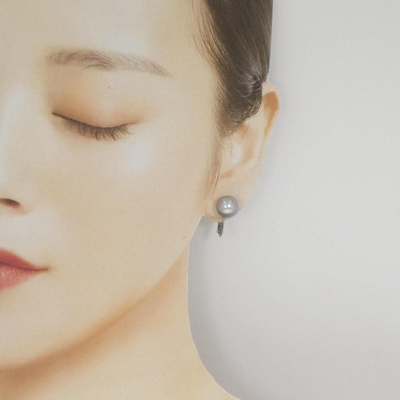 K18WG 黒蝶パール イヤリング 10.2mm