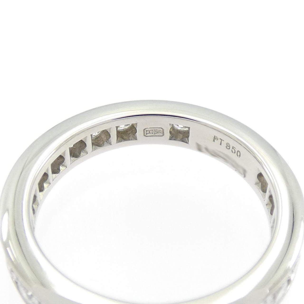 ハリーウィンストン ラウンドチャネルセット リング