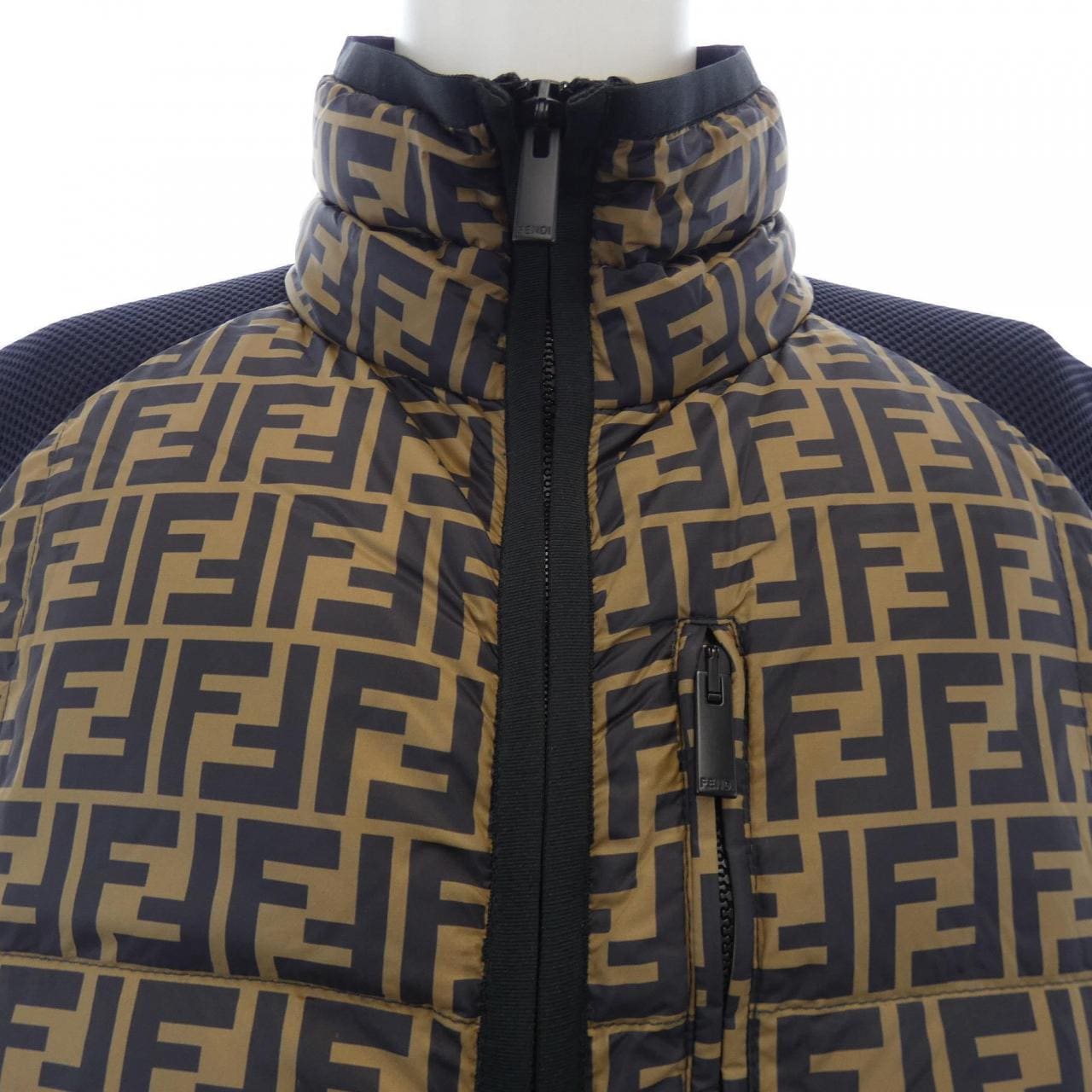 フェンディ FENDI ダウンベスト