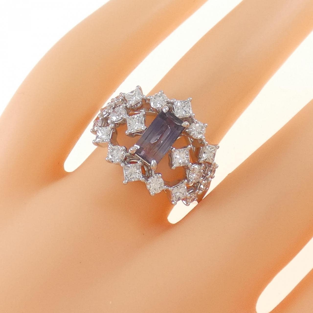 Tasaki Sapphire Ring 1.27CT