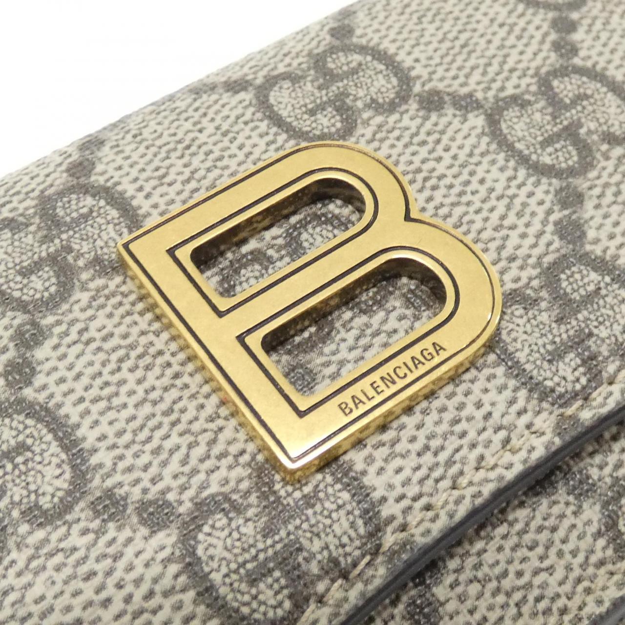 Gucci 681700 KGD0T Wallet