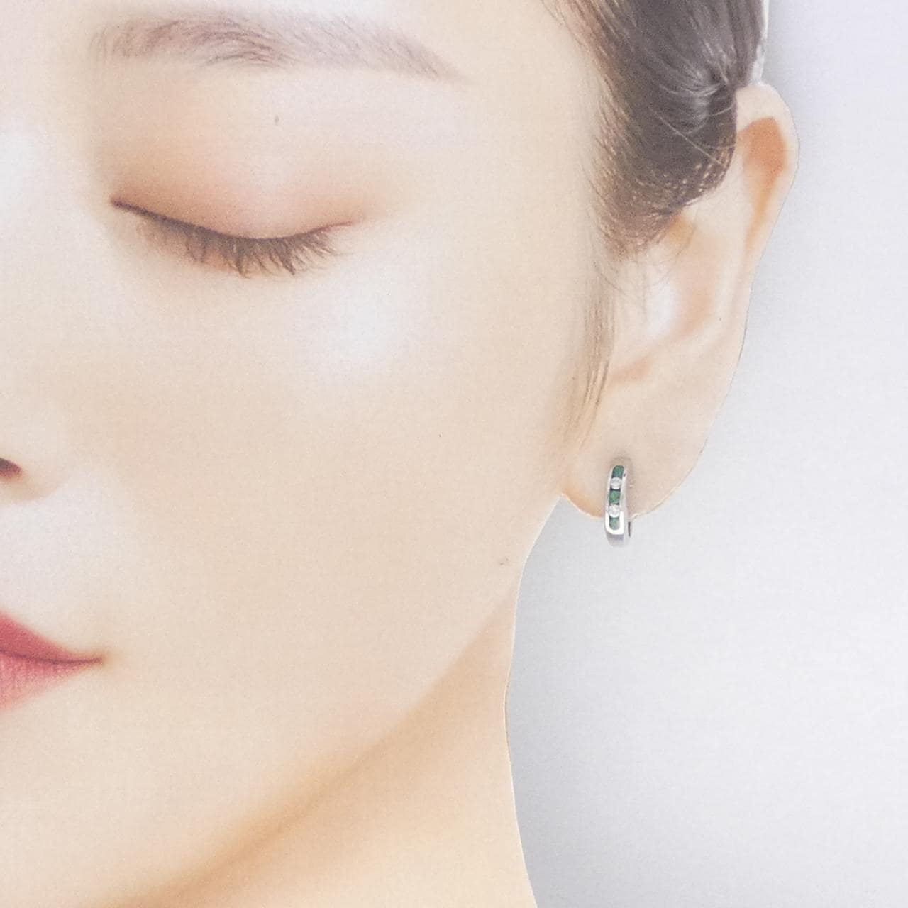 PT900 エメラルド イヤリング 0.22CT