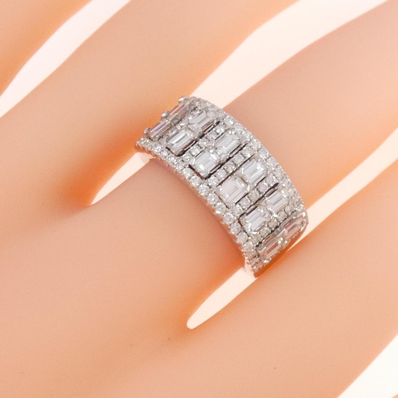 750WG Diamond Ring 1.93CT