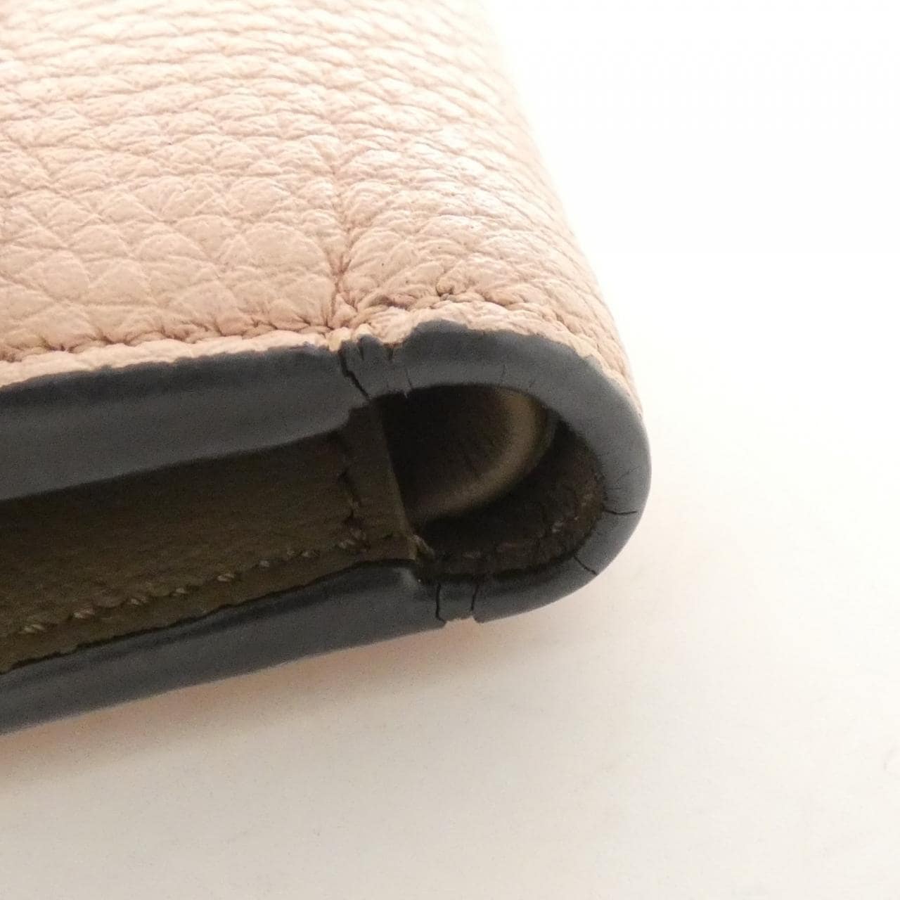 フェンディ ピーカブー 8M0438 A91B 財布