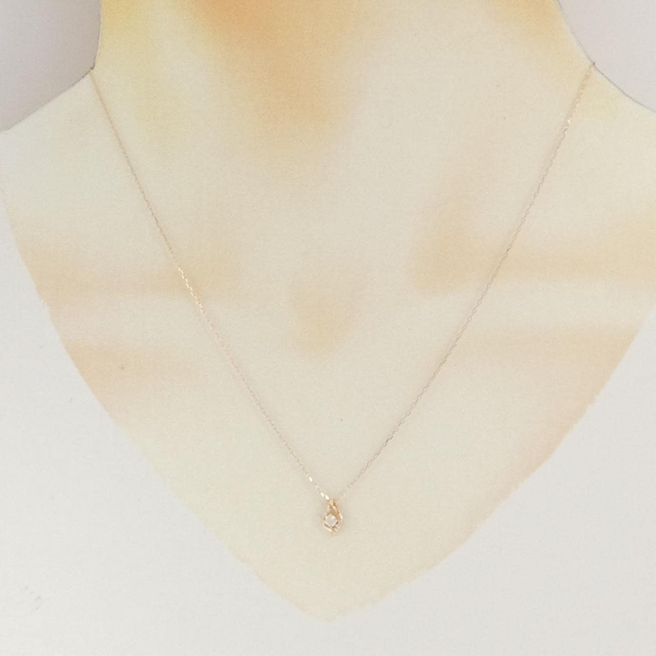 K10PG ダイヤモンド ネックレス 0.10CT