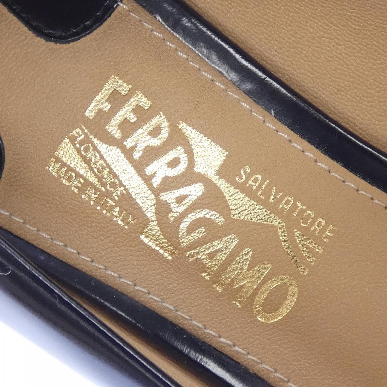 サルヴァトーレフェラガモ SALVATORE FERRAGAMO パンプス