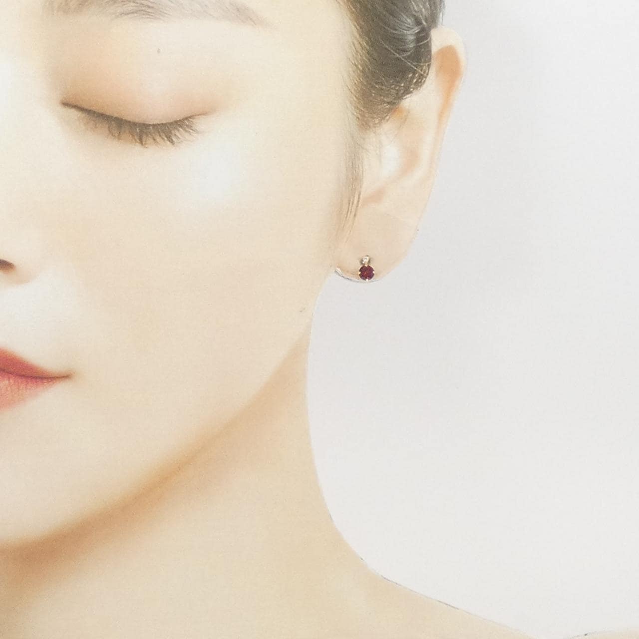 【新品】K18YG ガーネット ピアス