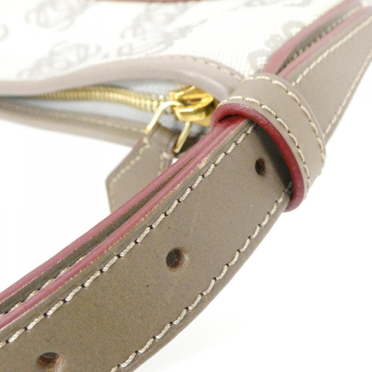 ロエベ 368 80 A99 ショルダーバッグ