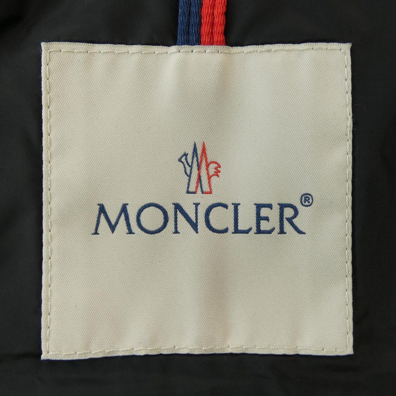 モンクレール MONCLER ダウンジャケット