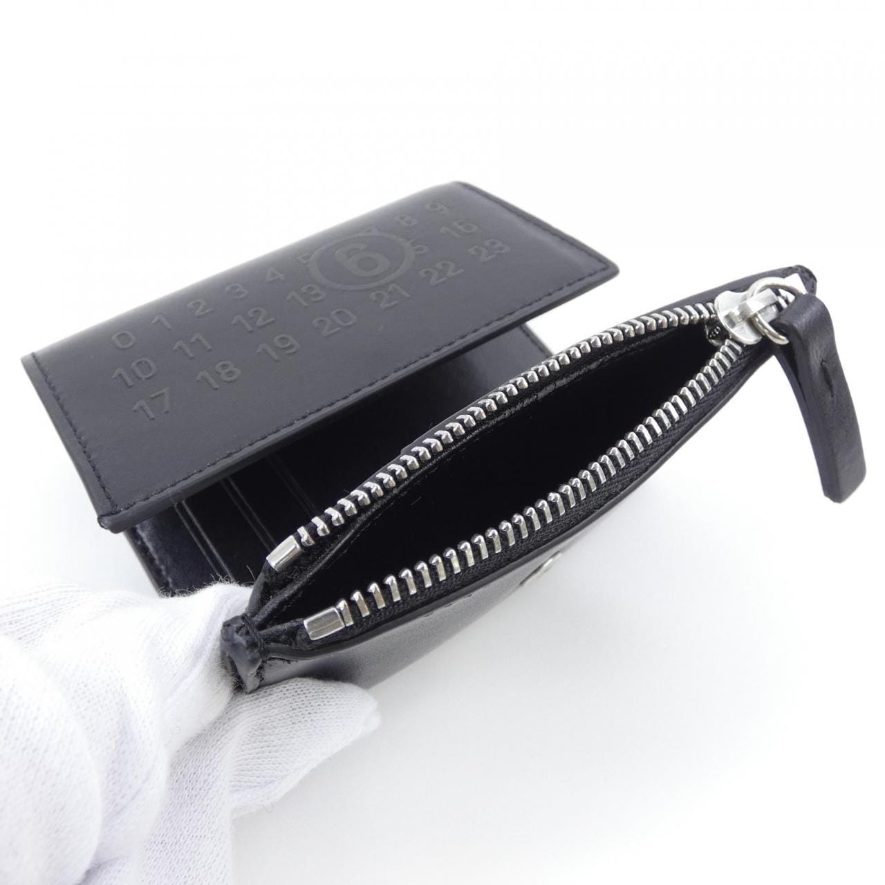 エムエムシックス MM6 SA5UI0009 WALLET